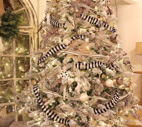 6 easy ways to achieve an irresistibly festive white christmas tree, Flocked artificial tree is beautiful reflected in large farmhouse mirror
