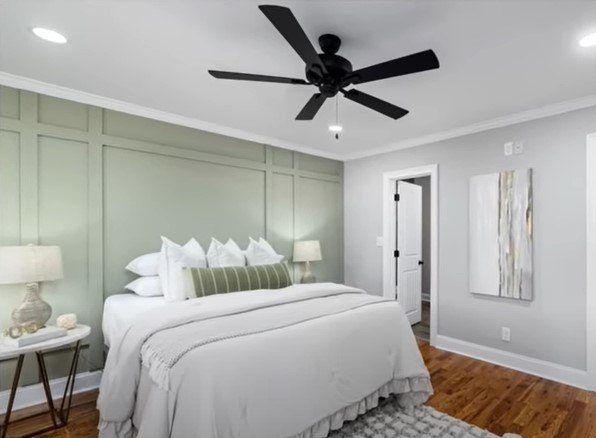 Strong ceiling fan dominating a room