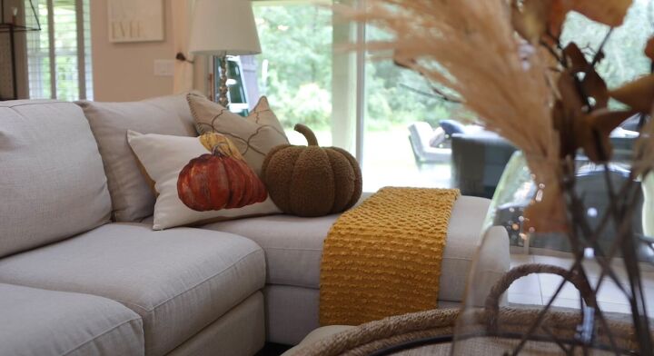 Fall living room decor