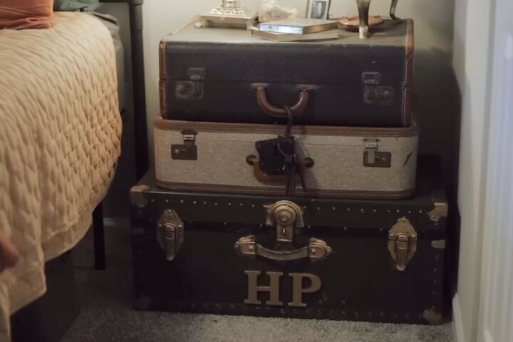 harry potter room decor, Nightstand made from old trunks