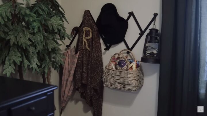 harry potter room decor, Hagrid s pink umbrella and other Harry Potter decor