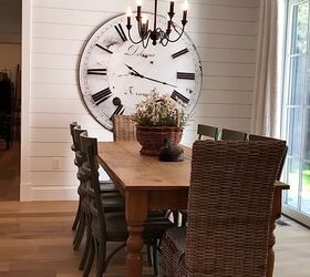 Dining room with a grand working clock