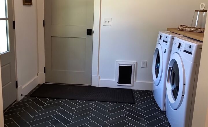 Washer and dryer laundry space