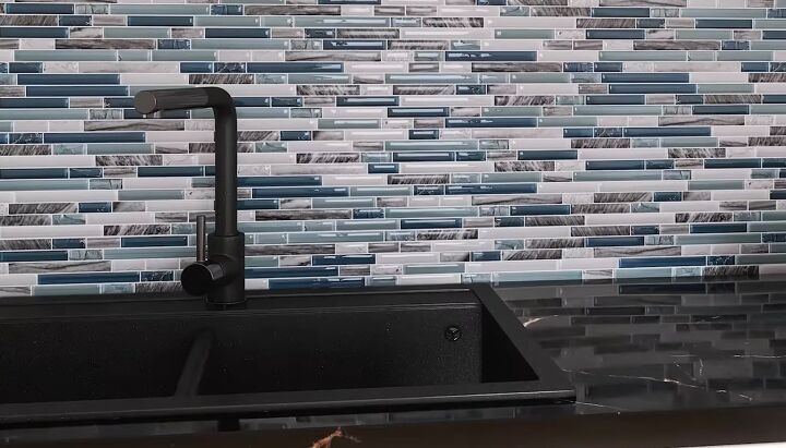 Glass tile backsplash example 2