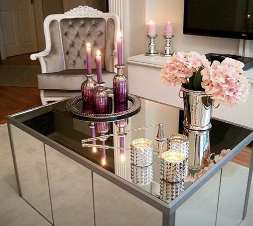 interior design trends, Mirrored table
