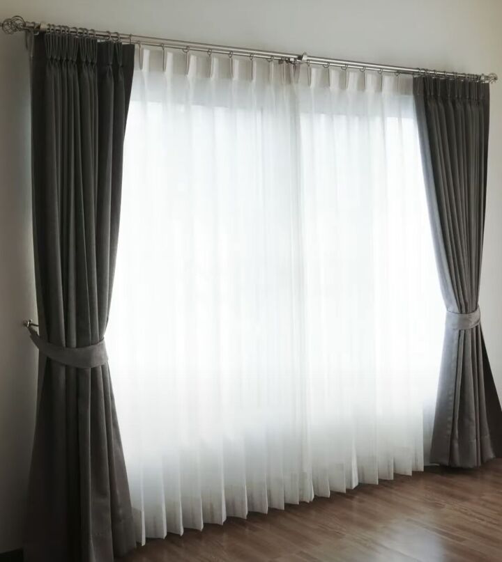 interior design mistakes, Hanging curtains in the wrong place