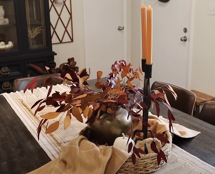 fall dining room table decor, Creating a fall centerpiece