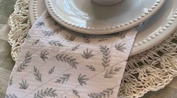 farmhouse tablescape, Homemade napkins with a quilted pattern