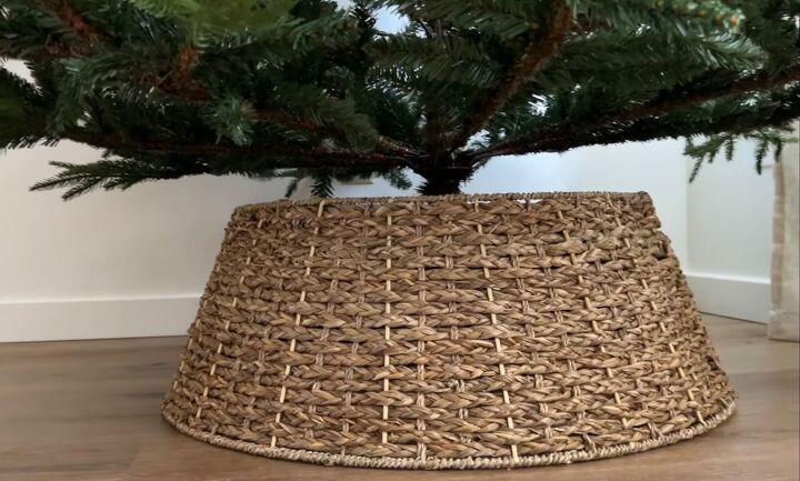 minimalist christmas tree, Neutral Christmas tree basket base
