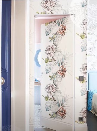 wallpaper decor ideas, Floral wallpaper on doors
