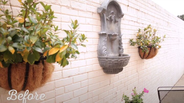 Outdoor courtyard with flowers