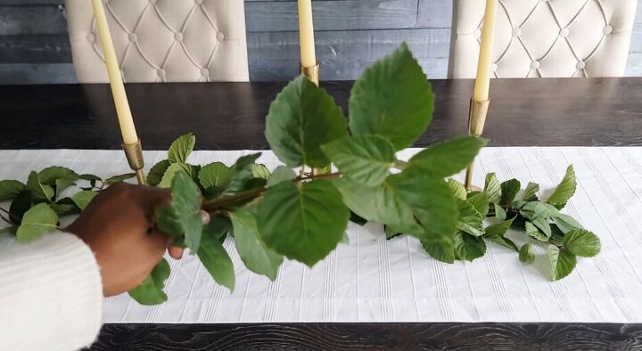 Using fresh foliage for the tablescape