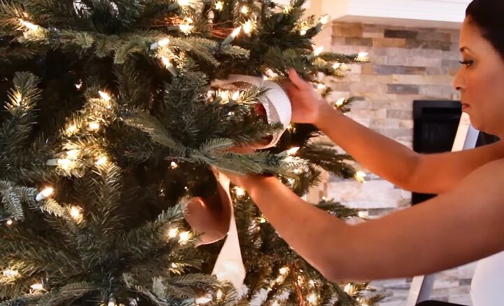 6 Important Tips for Decorating a Christmas Tree | Redesign