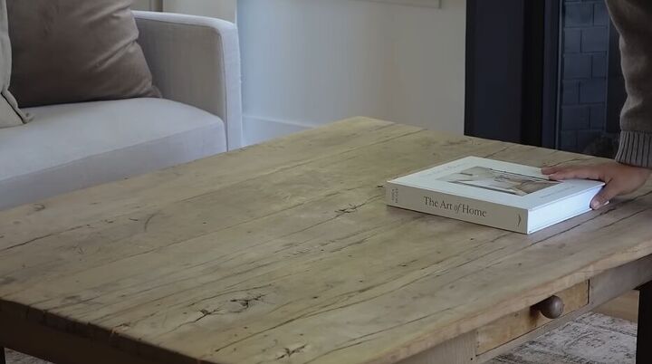 how to style a coffee table, Styling coffee table books