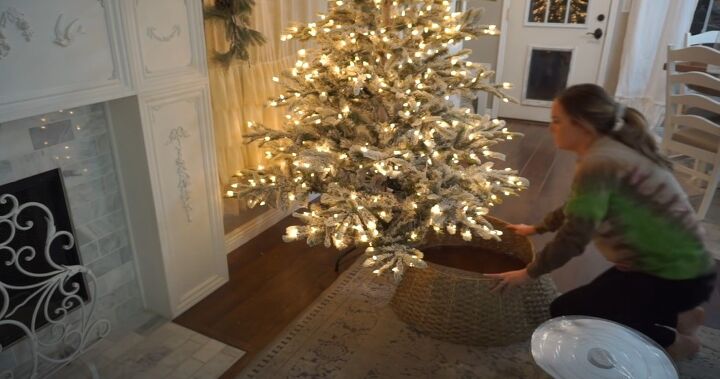 Installing the woven tree skirt
