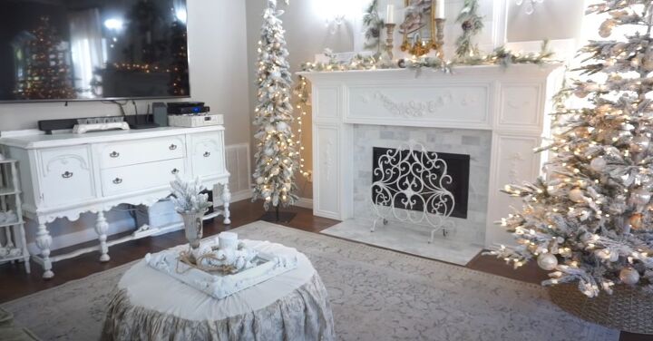 French country Christmas decorations