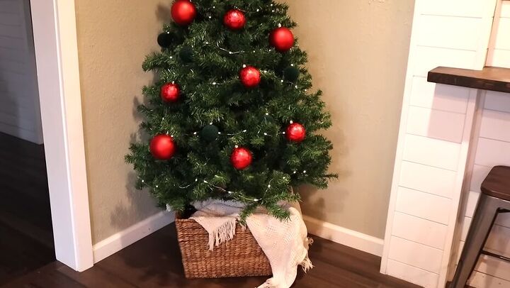 Using a basket as a Christmas tree base