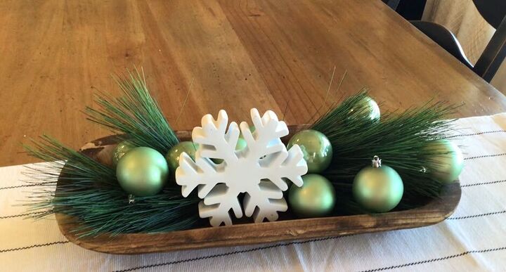 Christmas dough bowl arrangement with a snowflake