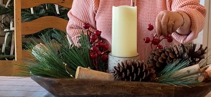 Christmas candle dough bowl display with berries