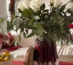 cottage christmas decor, Christmas rose centerpiece with cranberries