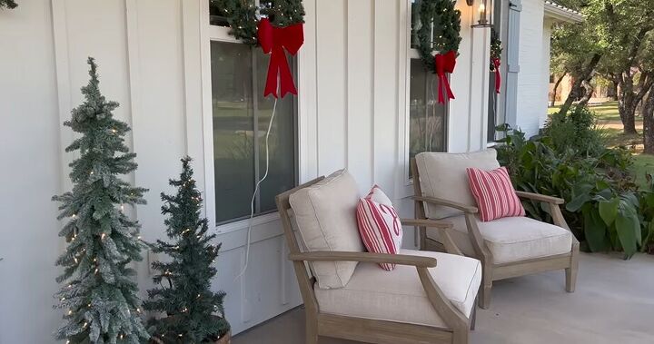 christmas home tour, Front porch Christmas decor