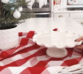 christmas house decorations, Scalloped edge cake stand
