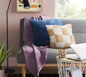 The right number of pillows for a stylish and comfortable couch