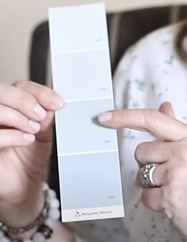 benjamin moore paint colors, Comparing hues on a swatch