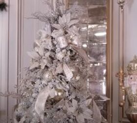 Elegant white and gold Christmas tree