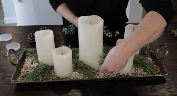 holiday decorating ideas, Adding green sprigs between the candles