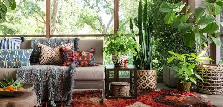 how to decorate boho, Boho living space with plants