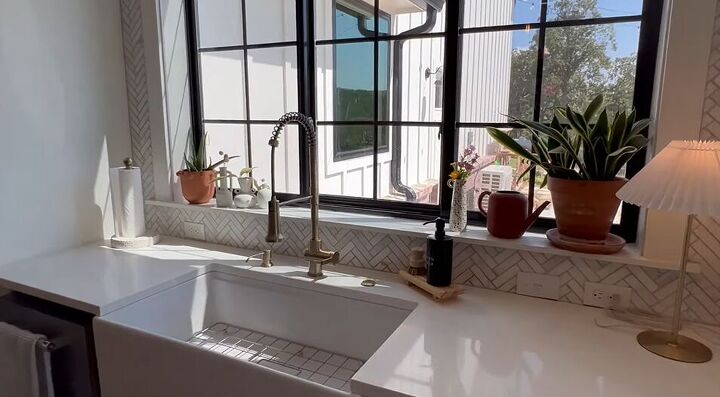 Sink with subway tile