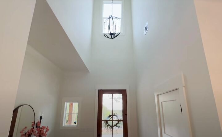 Vaulted ceiling and cove molding
