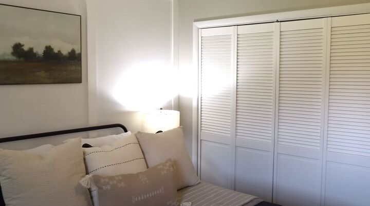 master bedroom tour, Closets in a bedroom