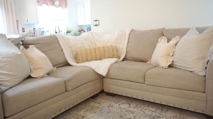 cozy home decor, Sofa with neutral decor