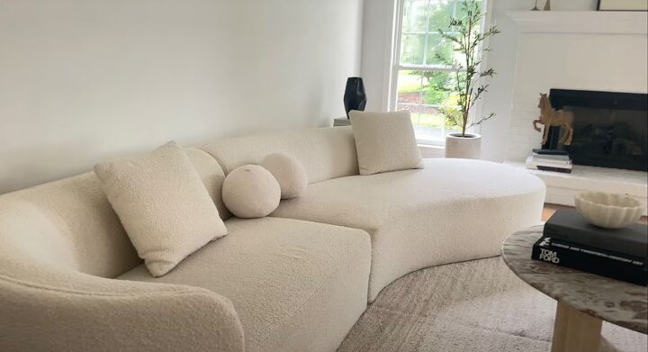 styling tips for selling your home, Curved neutral couch