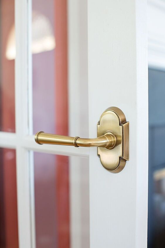 5 types of doorknobs that define functionality and style