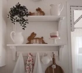 Cute Spring Kitchen Decorating Ideas in White & Pink