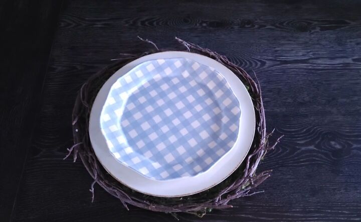 easter tablescape, Blue and white checkered dinner plates