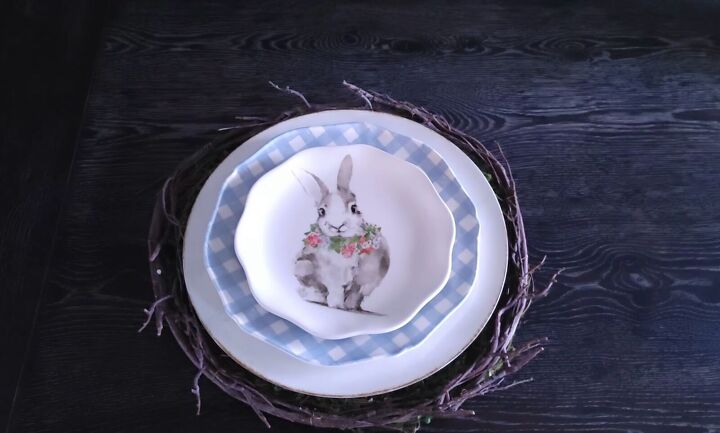 easter tablescape, Stacked plates with a bunny plate