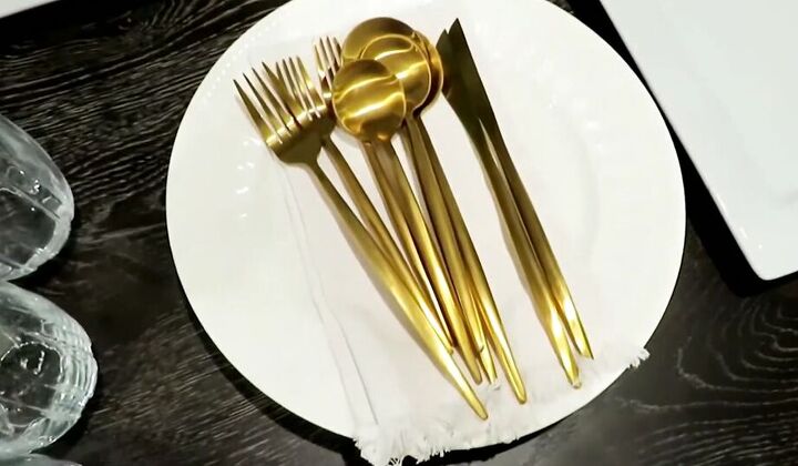 How to Put Together a Neutral Dining Table For Impromptu Hosting | Redesign