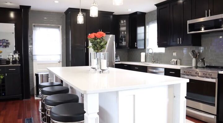 Finished black and white kitchen