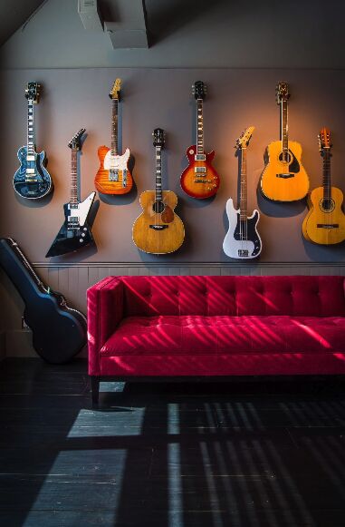 how to make your home unique, Guitar wall display