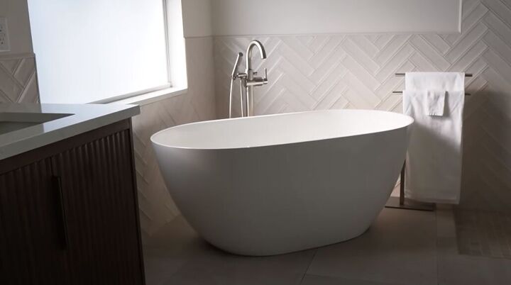 more high maintenance designs, Freestanding bathtub