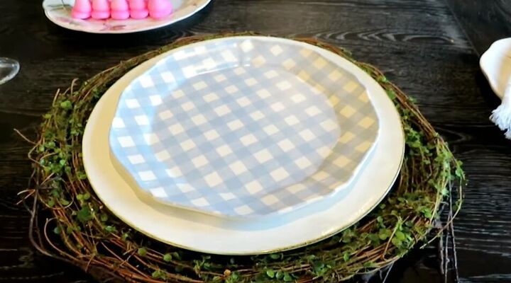 how to decorate for easter, Gingham dinner plates