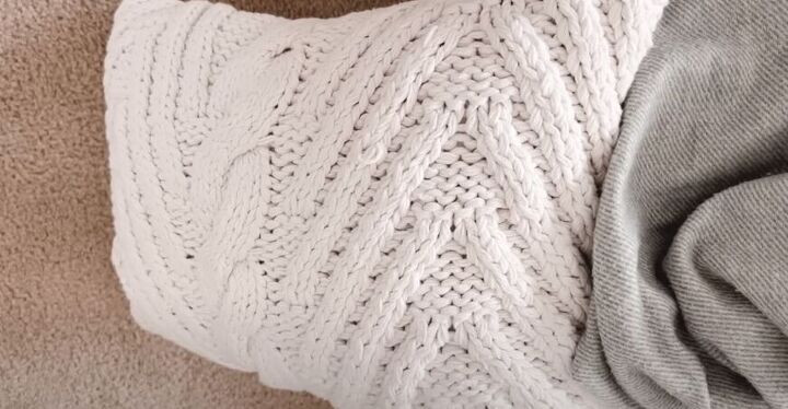 Cable-knit pillow
