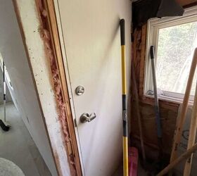 Instead of having shower doors, they did THIS to their small bathroom