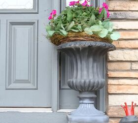 This is how she decorates her teeny tiny front porch for July 4th