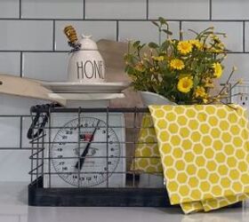 summer kitchen decor with a touch of bees