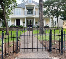 Why this beautiful, elegant house has a &quot;for sale&quot; sign outside